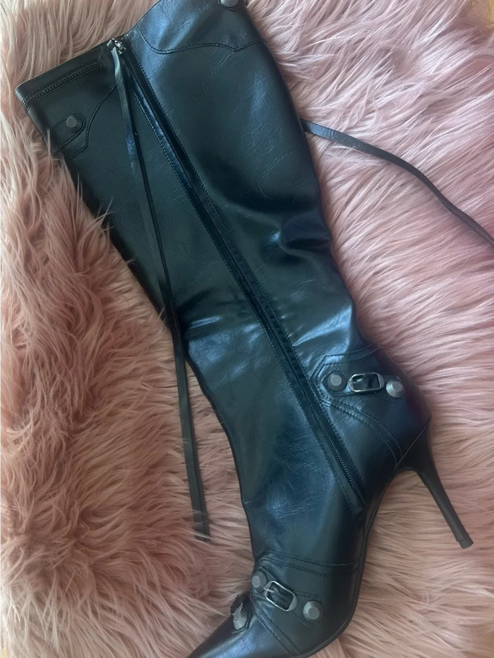 Women's Black Pointed-Toe Knee Boots with Decorative Straps